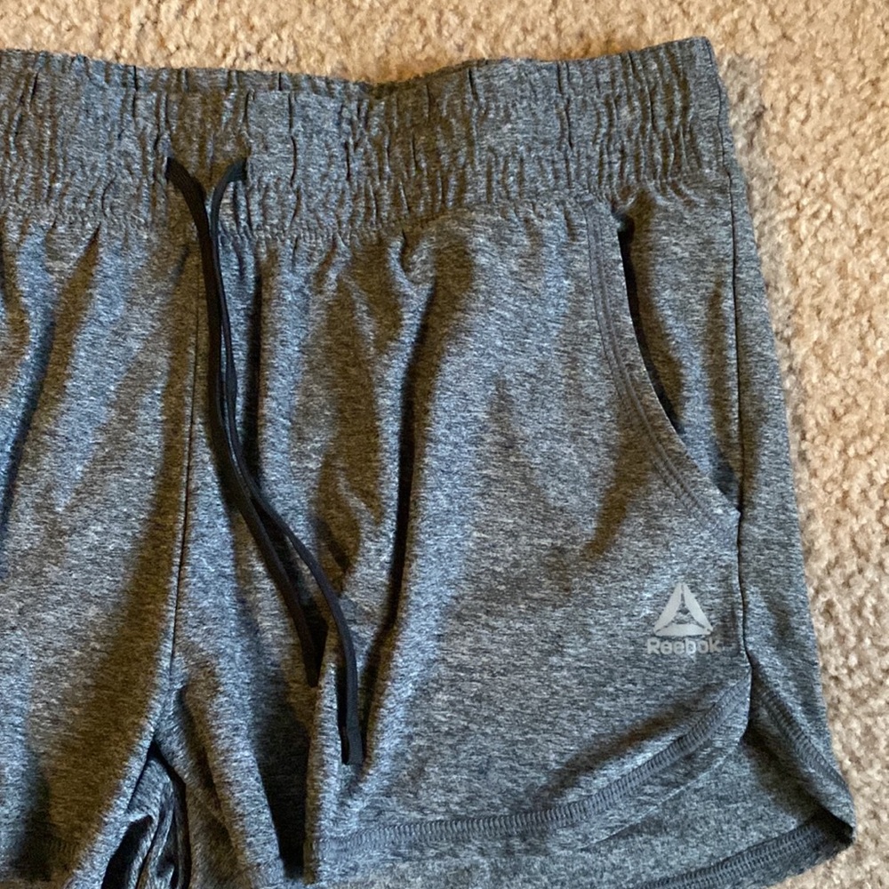 Women’s Reebok Shorts Size Small - Picture 3 of 5